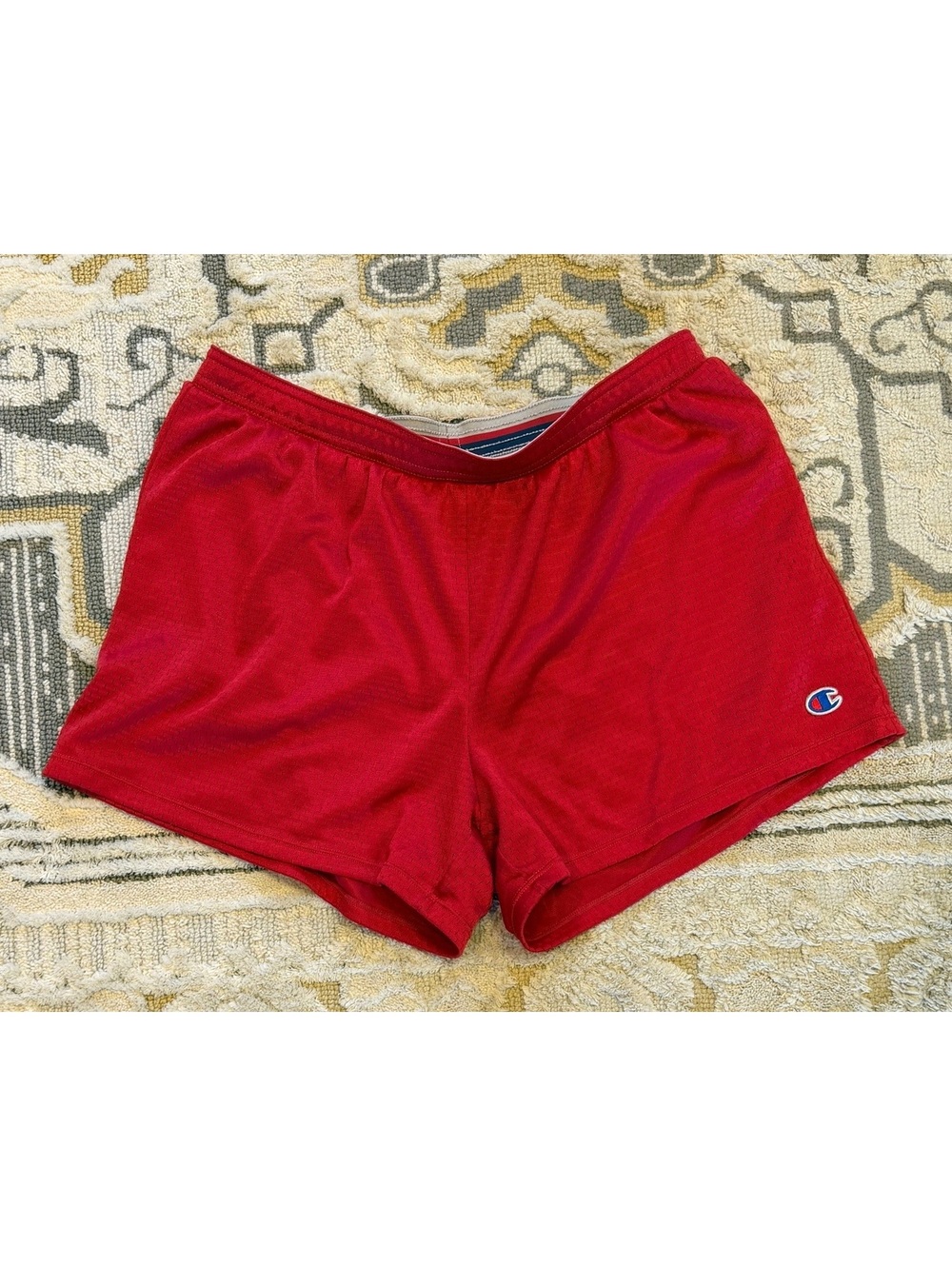 Vintage Champion Women’s Red Mesh Athletic Shorts Size Medium